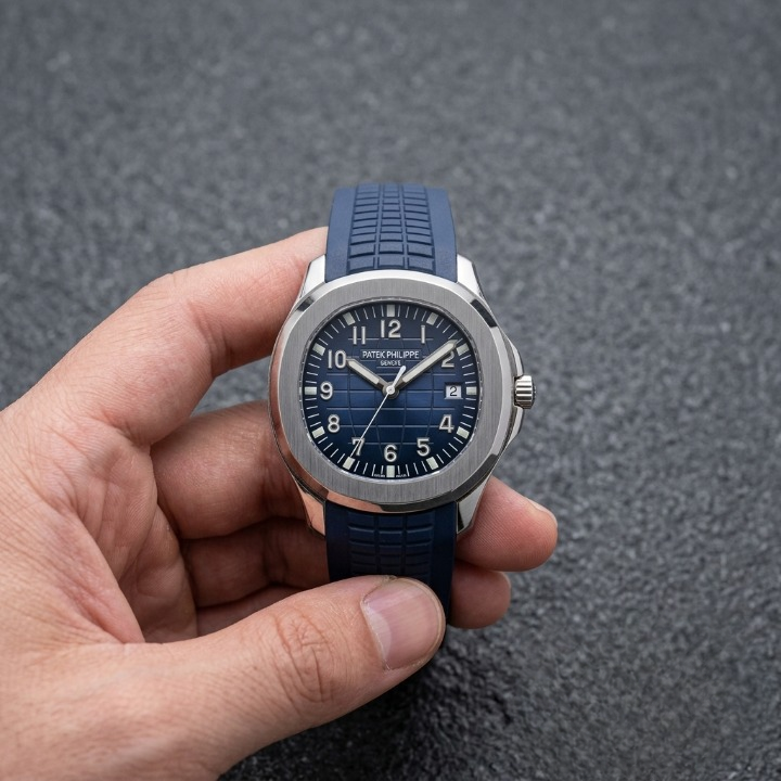 Patek Philippe Mens Watch Luxury Design With Comfortable Silicone Strap Water Resistant Date Feature |